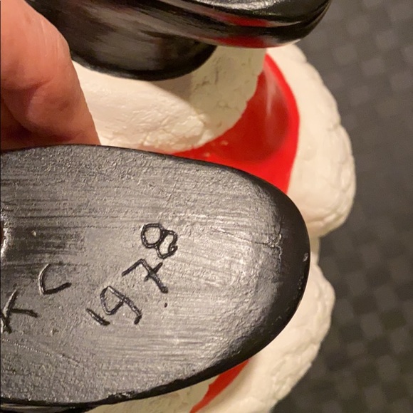 Vintage Ceramic Santa & Mrs Clause Figurines - Picture 8 of 13